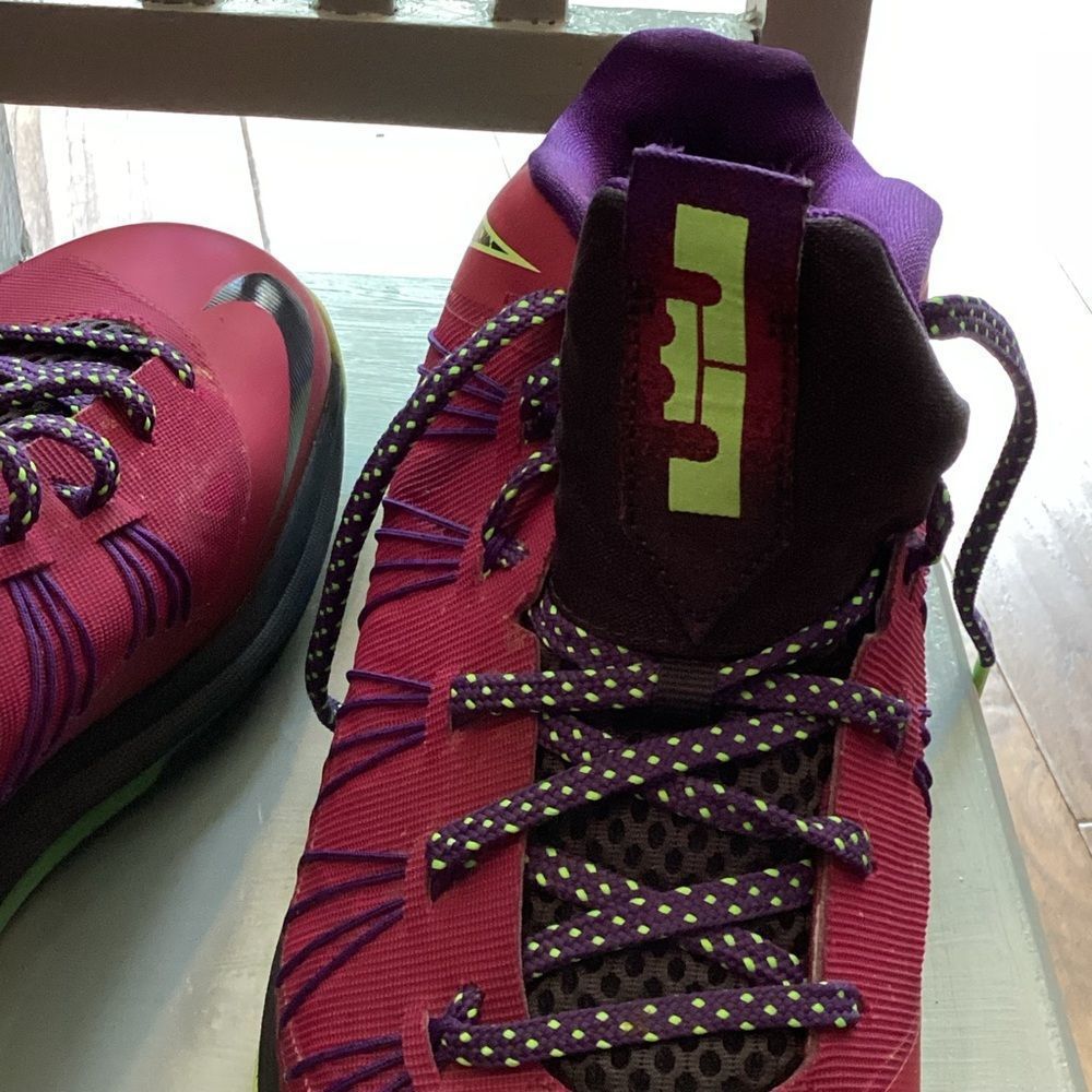 low cut lebron shoes